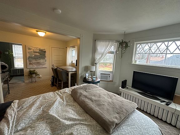 4th image of 416 La Salle Ave APT 3