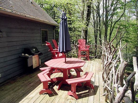 2nd image of 91 Woods Ln
