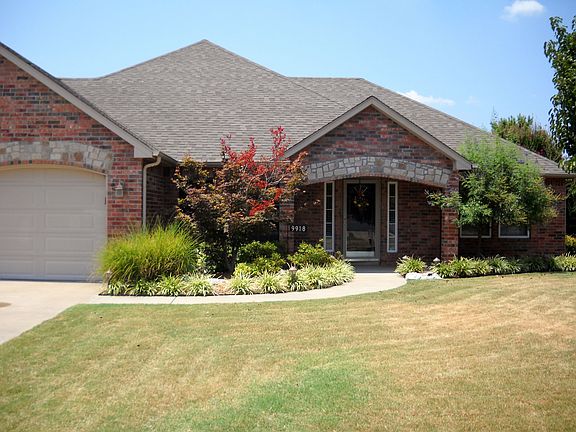 Big front porch for enjoying outside