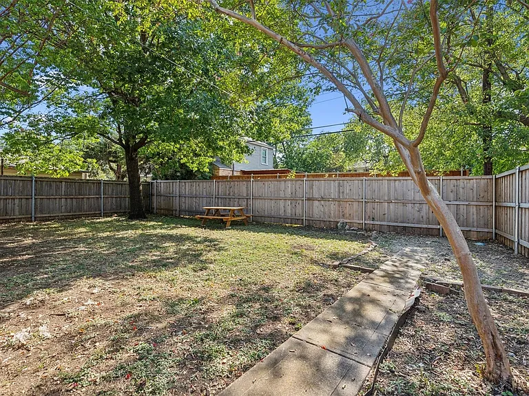 6132 Victor St — Photo 27