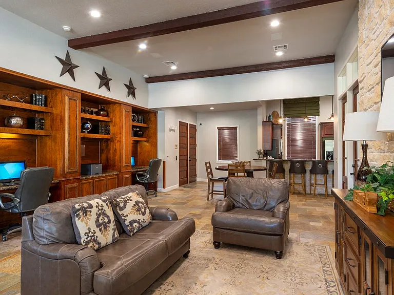 Oak Park Trails Resident Lounge Sitting Area