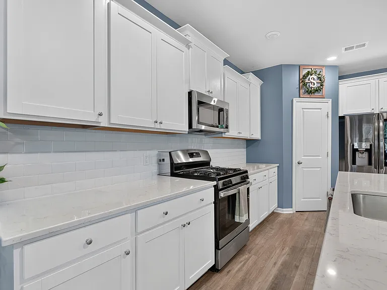 164 Garden Lily Ln — Photo 6