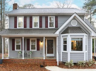 1501 Twin Lake Dr, Holly Springs, NC 27540