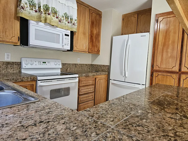 384 Grovewood Loop — Photo 4