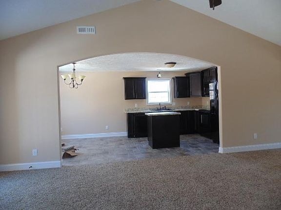 5th image of 523 Ridgeland Ests