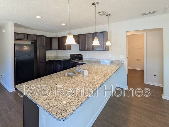3rd image of 8608 Cocoa Ave