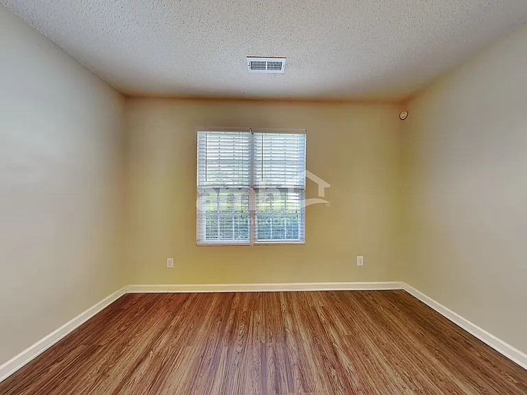 3087 Canterbury Park Dr — Photo 9