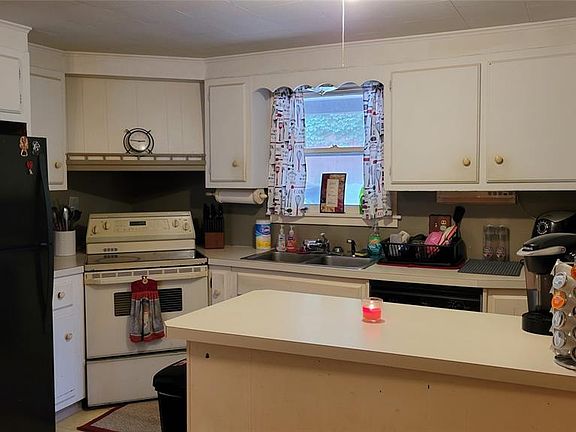 9 Hotchkiss St Binghamton NY 13903 MLS 314026 Zillow