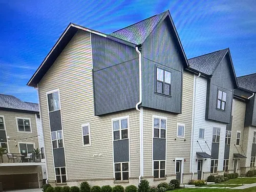 Waverly Creek Townhomes Photo 1