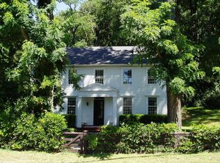 4 Little Rest Rd #V, Millbrook, NY 12545