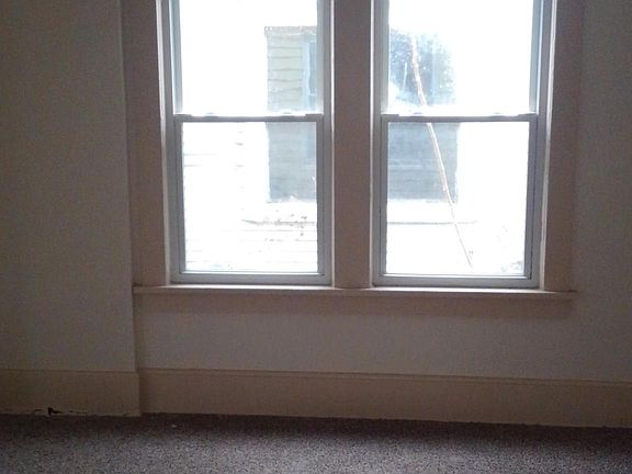 3rd image of 211 Iowa Ave NW