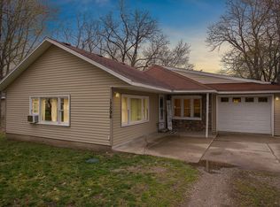 17596 S River Rd, Three Rivers, MI 49093