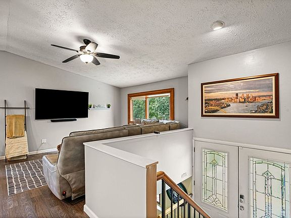 4th image of 443 Deerfield Dr