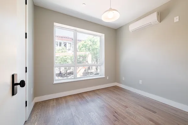 Rented by Maplewood Management | media 24