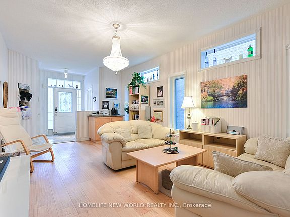 3rd image of 7 Fairlawn Ave