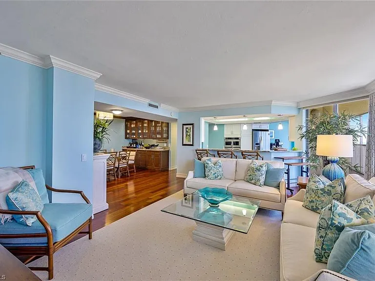 4041 Gulf Shore Blvd N #805 — Photo 11