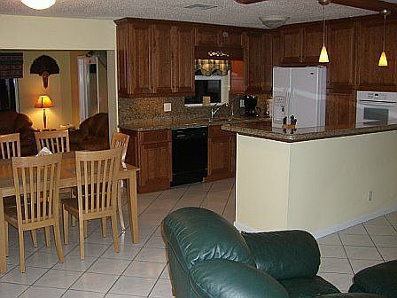 2nd image of 321 SE 4th St