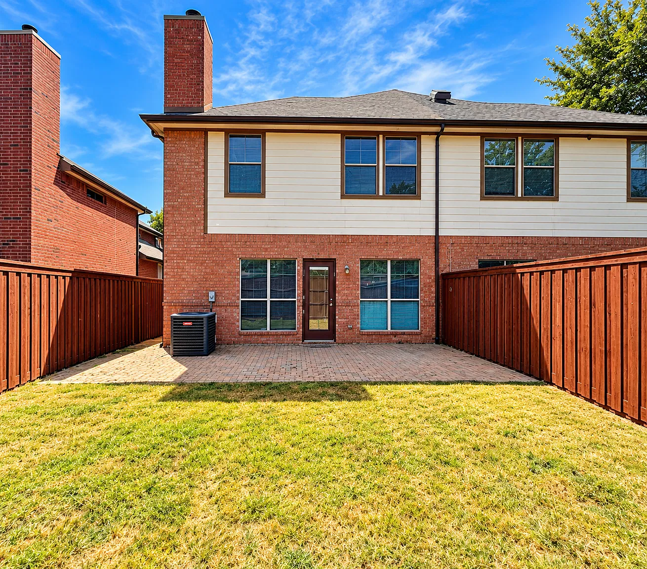 3 bed, 1658 sqft, $2,249 — Photo 3
