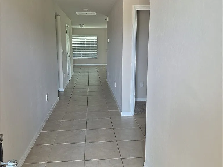 8002 Vega Ct — Photo 2