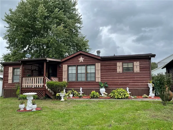 415 Price Dr, Derry, PA 15627