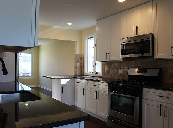 4th image of 3505 Hawthorne St