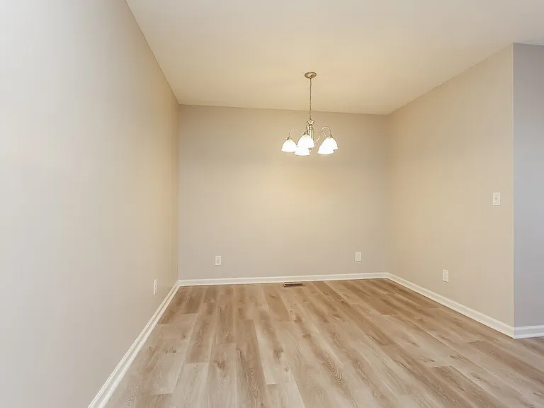 318 Gallop Ln — Photo 5