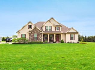 8139 Deer Creek Run, Amherst, OH 44001
