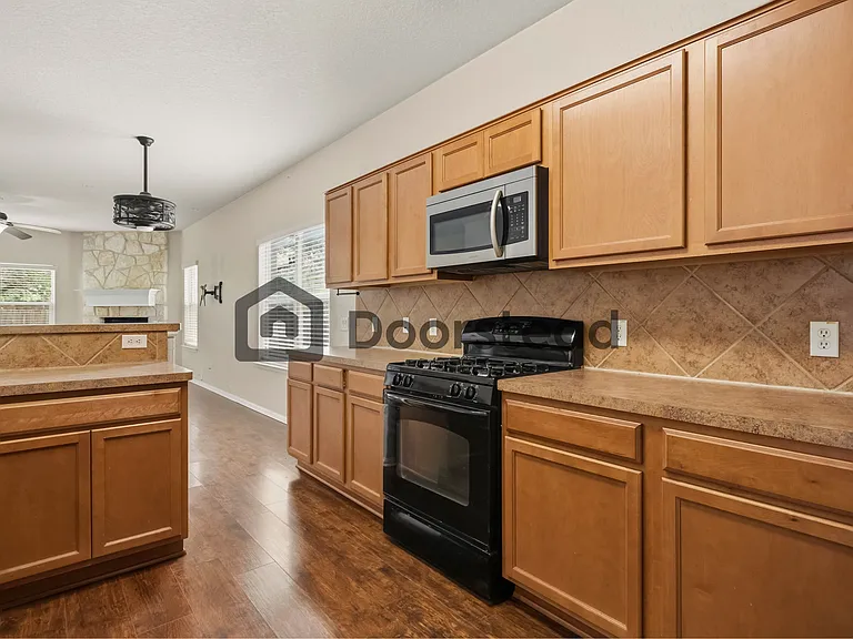 4802 James Gaines — Photo 14