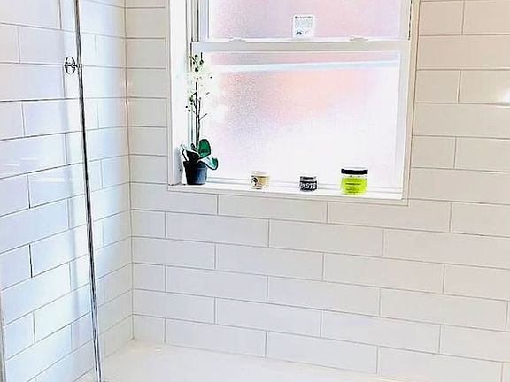 5th image of 522-530 Gladstone Blvd #3