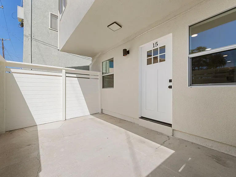 3020 E 3rd St #15 — Photo 15