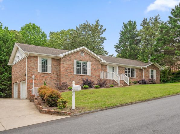 1219 King Arthur Rd