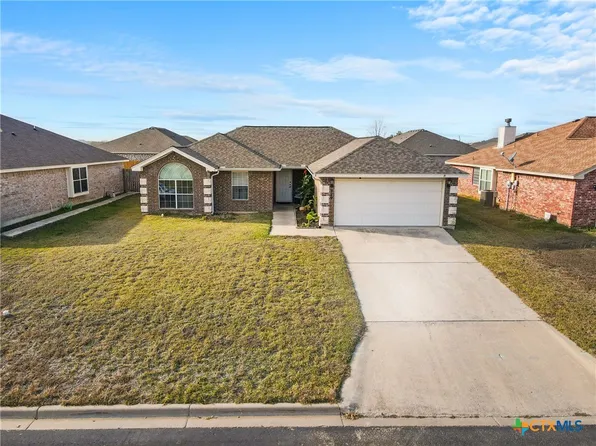 319 Sims Ridge Dr, Nolanville, TX 76559