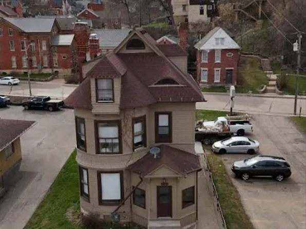 1449 Locust St, Dubuque, IA 52001