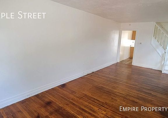 4th image of 236 E Maple St