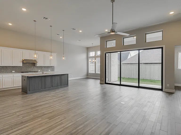 708 Blueberry Way — Photo 10