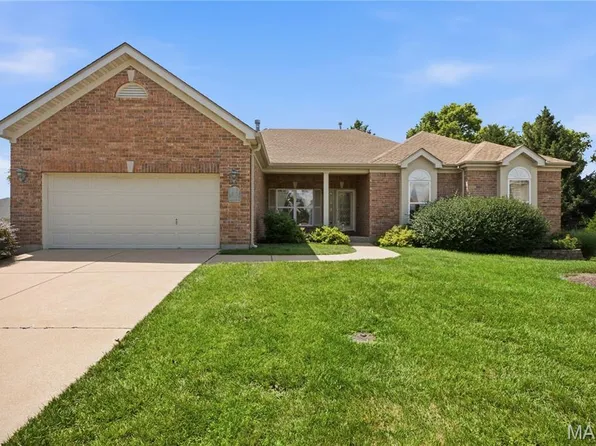 1011 Nooning Tree Dr, Chesterfield, MO 63017