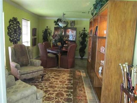 3rd image of 1198 Meadowland Dr
