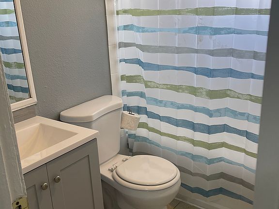 5th image of 8403 N 10th St APT B