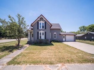 102 W Roosevelt Rd, Stillman Valley, IL 61084