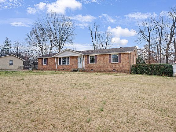 3rd image of 216 Andrew Dr