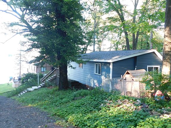 2nd image of 521 W Marion St