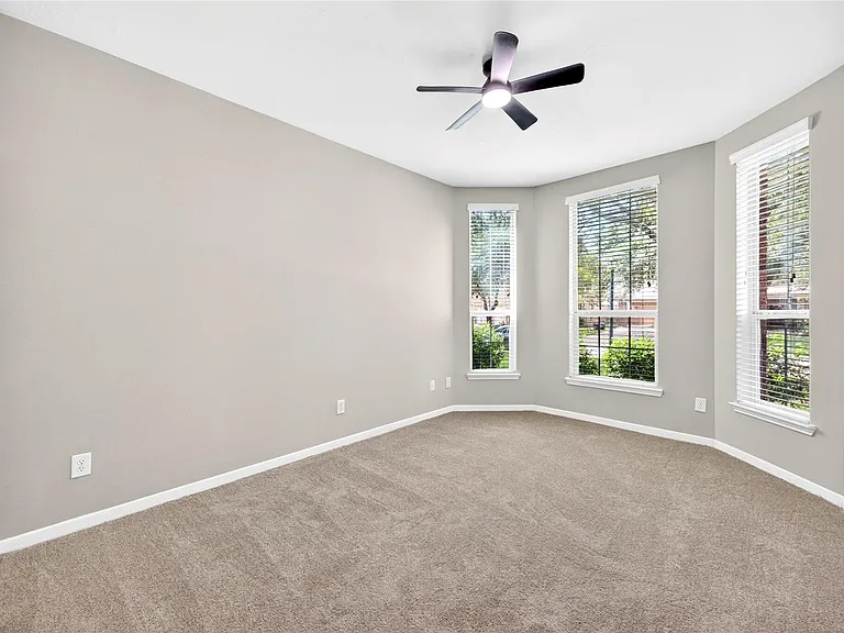 27011 Rockwood Park Ln — Photo 16