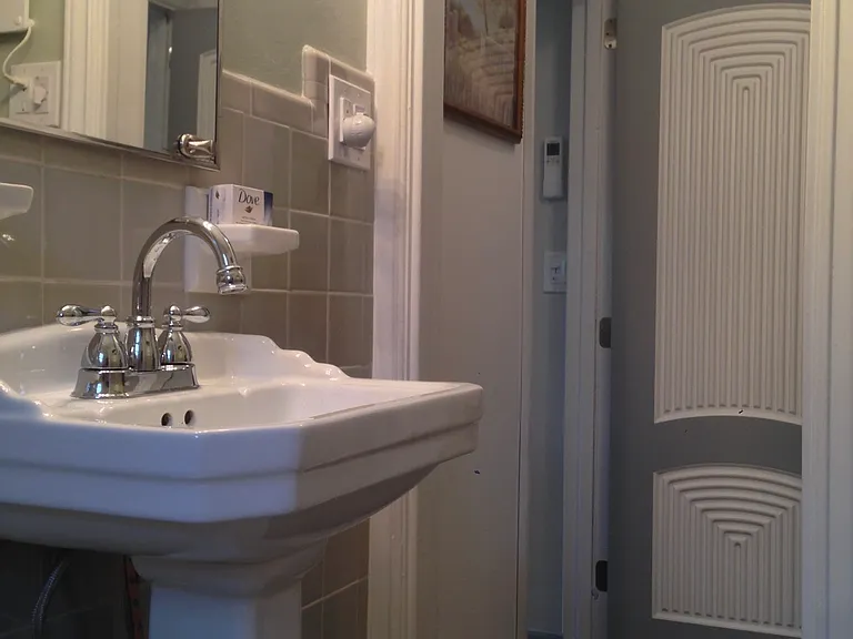 208 10th Ave N #210 — Photo 17