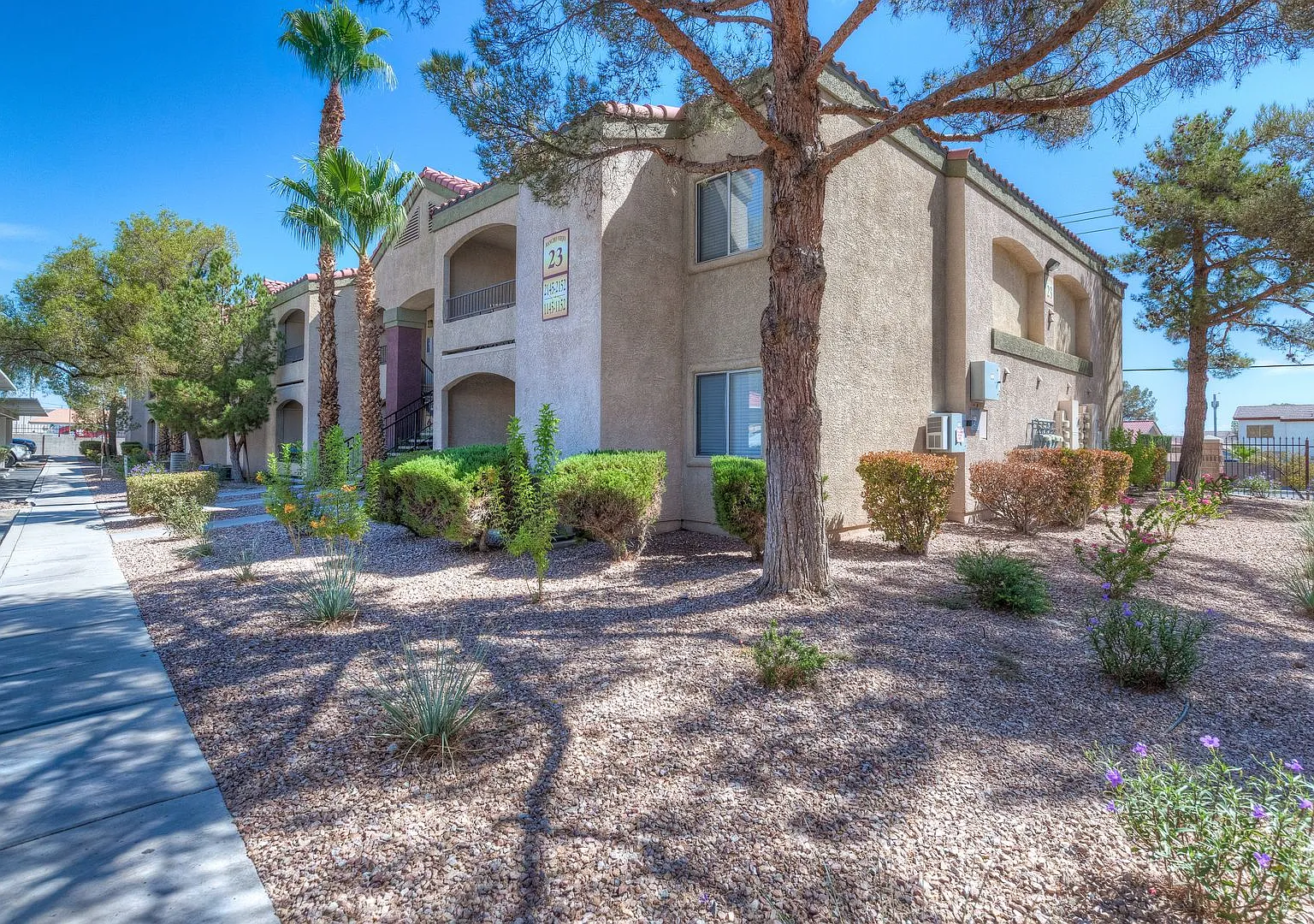 Gated 2 bedroom condo with new LVP flooring! — Photo 2