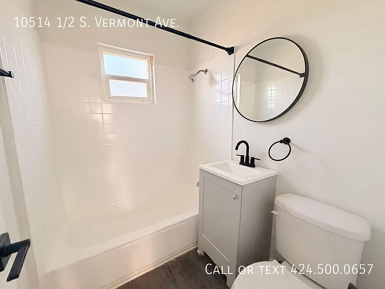 10514 1/2 S Vermont Ave — Photo 10