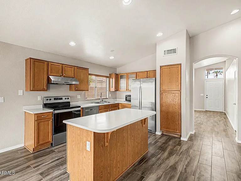 308 W Liberty Ln — Photo 14