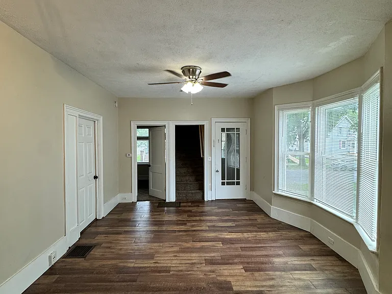 Living room/dining room