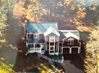 13 Wamsutta Ridge Rd, Charlton, MA 01507