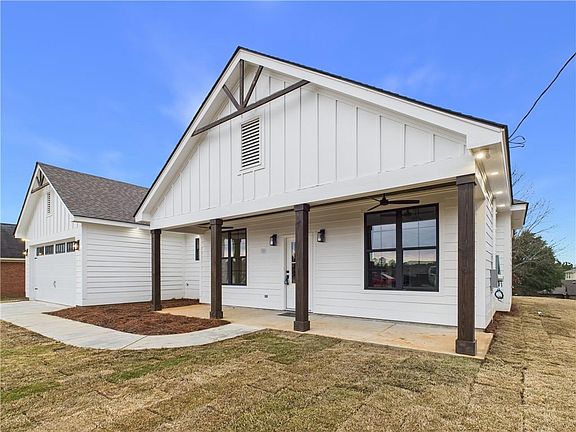 3rd image of 35 Ridgebrook Dr