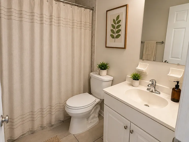 44 Hopewell Ln #B — Photo 3